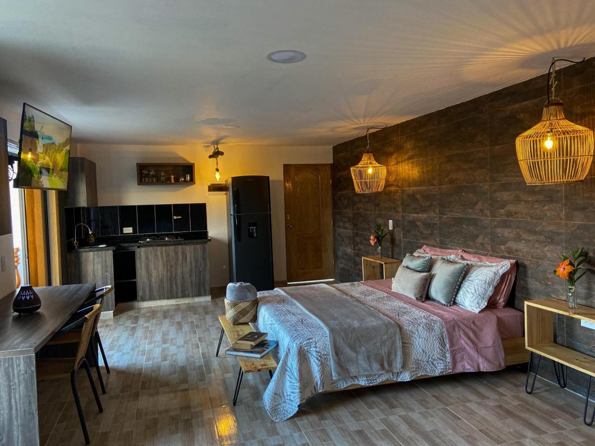 Cabanas Con Jacuzzi Y Chimenea - Casa Floral, Marinilla Zewnętrze zdjęcie