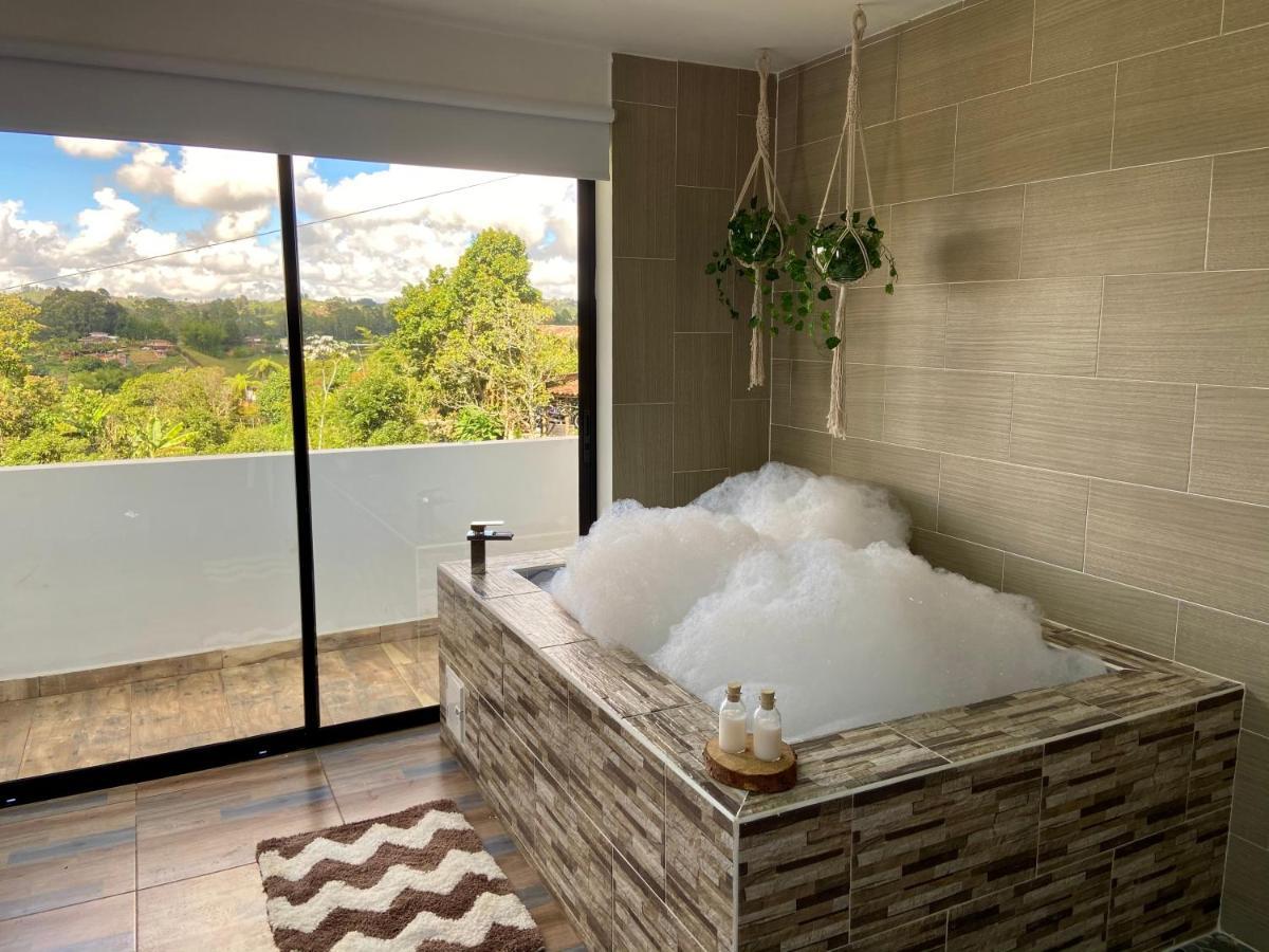 Cabanas Con Jacuzzi Y Chimenea - Casa Floral, Marinilla Zewnętrze zdjęcie