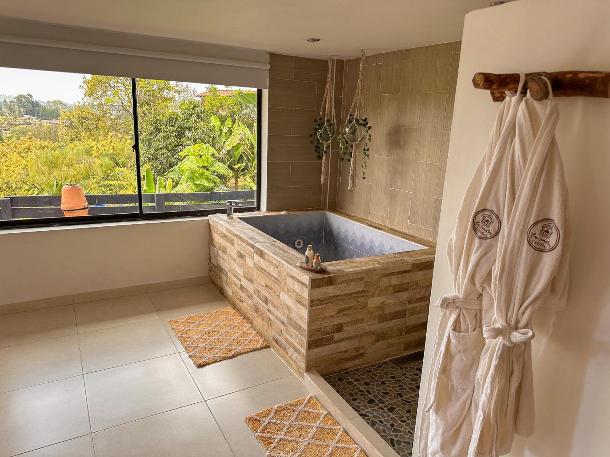 Cabanas Con Jacuzzi Y Chimenea - Casa Floral, Marinilla Zewnętrze zdjęcie