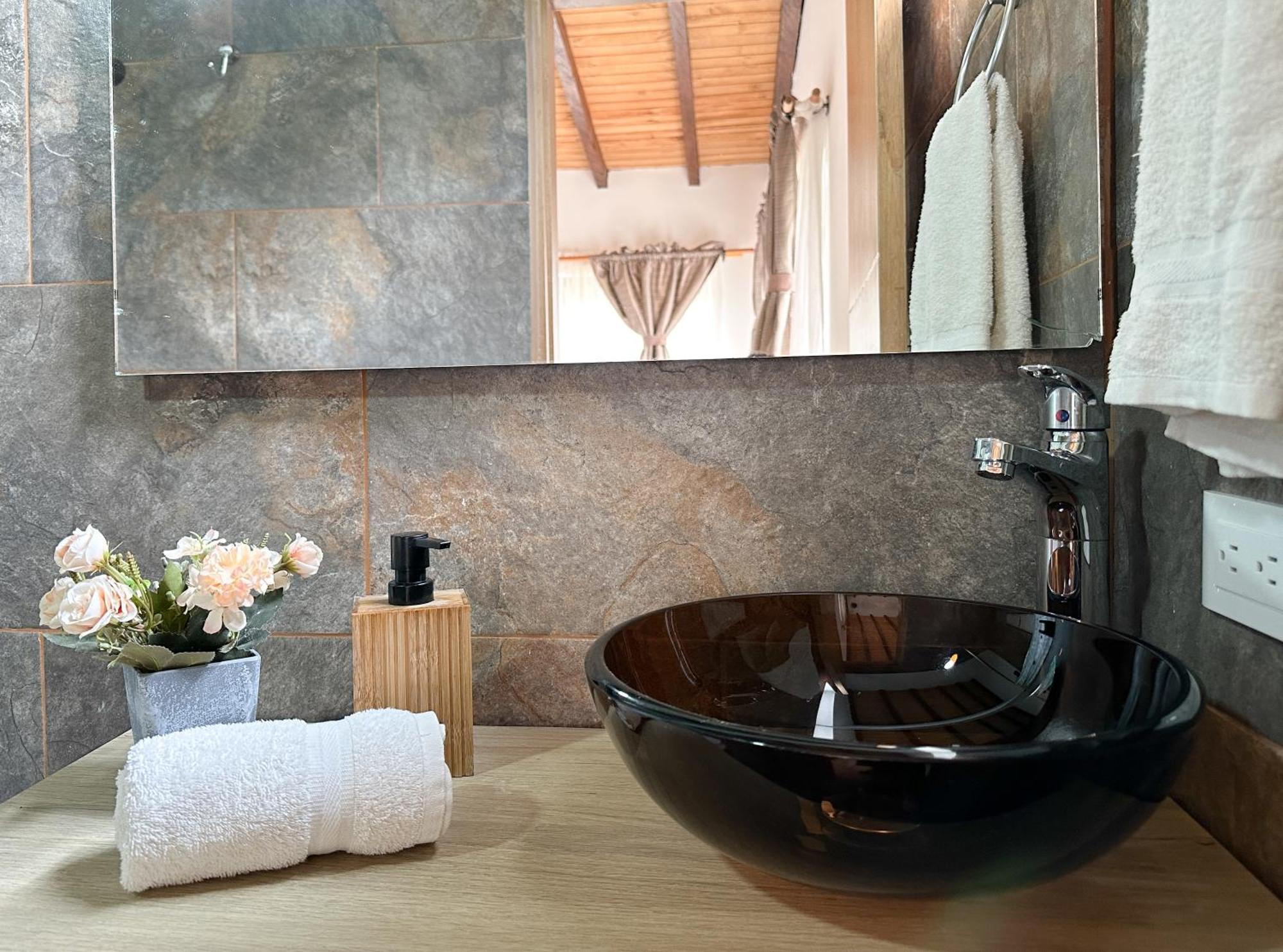 Cabanas Con Jacuzzi Y Chimenea - Casa Floral, Marinilla Zewnętrze zdjęcie